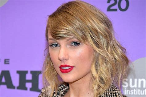 Taylor Swift Breaks Billboard 200 Chart Record