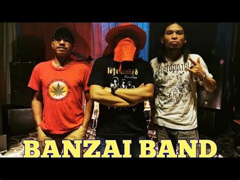 Maafkan kata yang tlah terucap akan ku hapus jika ku mampu andai ku dapat meyakinkanmu ku hapus hitamku. Biru Mata Hitamku - Wings (Ary Fahrenheit & The Banzai ...