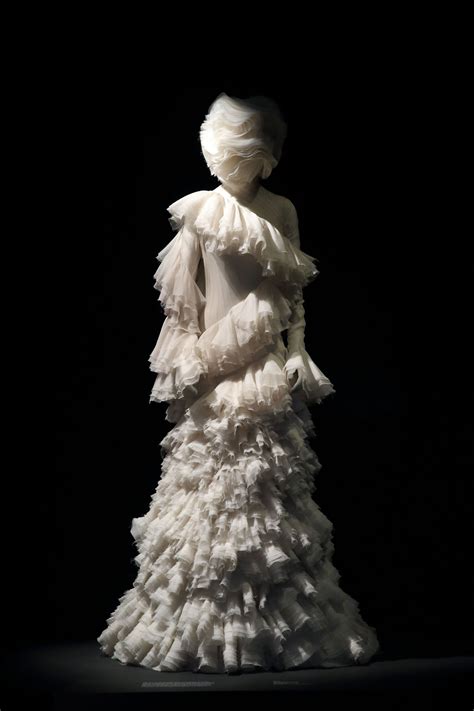 Highly Anticipated Savage Beauty Opens In London Alexander Mcqueen S