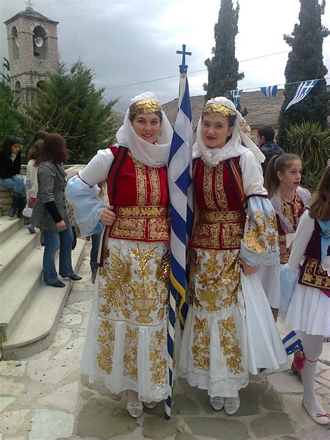 traditional-costumes-karpathos-greece-greek-traditional-dress