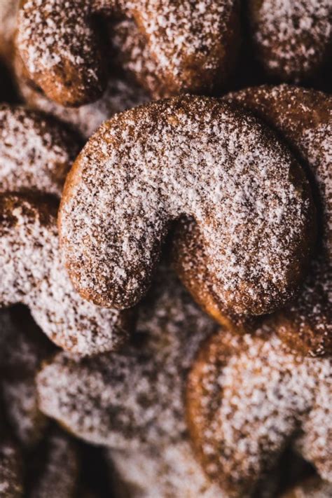 Austrian husarenkrapferl cookies, an almond shortbread dusted with icing sugar & finished off with a dollop of jam, will be the talk of the. Austrian Vanillekipferl (Vanilla Crescents) | Recipe (With images) | Delicious christmas cookies ...