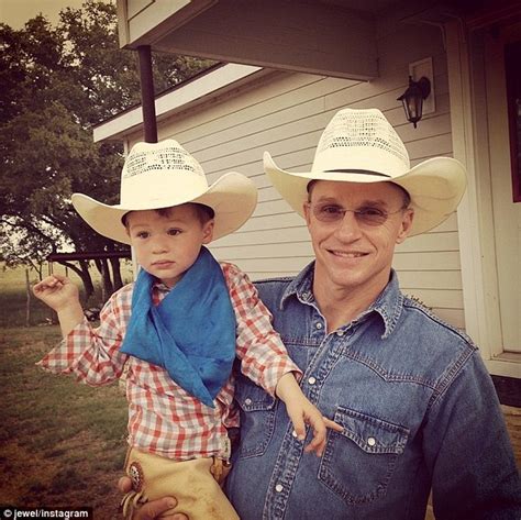 Jewel Shares Photo Of Estranged Husband Ty Murray And Their Son Kase Daily Mail Online