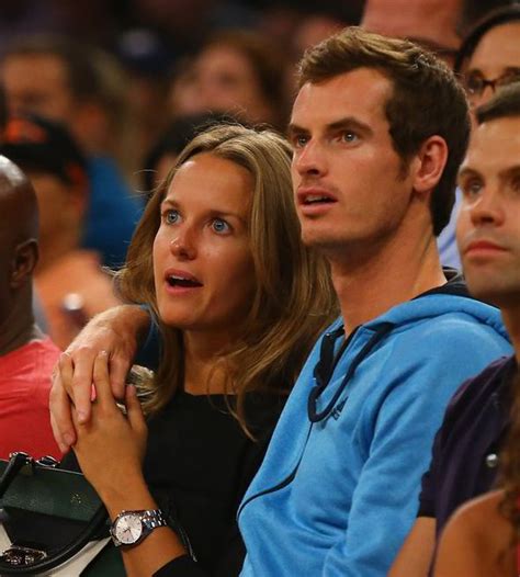 Kim sears murray is a british artist and the wife of tennis star andy murray. Kim Sears shows off her HUGE £200,000 engagement ring from ...