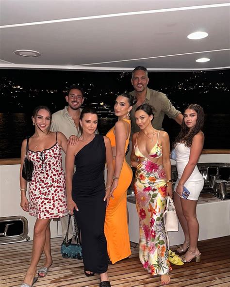 Kyle Richards Mauricio Umansky Vacation In Italy With Daughters Us