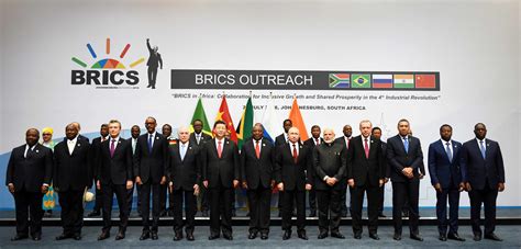 Ein Gespenst geht um im Westen (?): BRICS und die Zukunft der Global