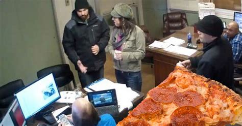 Internet Gets Revenge After Pizza Delivery Man Bullied By Car Salesmen