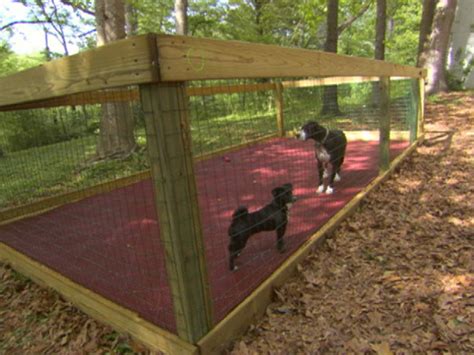 Not only will your dog be able to have a place outdoors to run around and enjoy some sunshine, but you will also have a safe place to keep your dog while fortunately, it's easy to build a cheap dog kennel on your own. Jobbers: Diy dog house and run