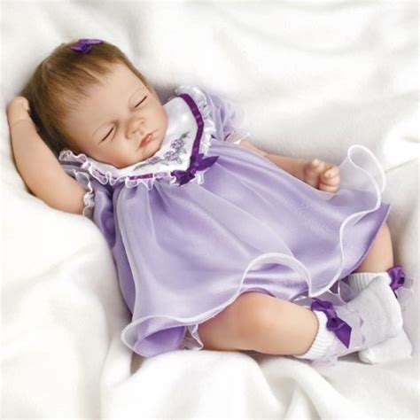 Are The Women Who Buy These Realistic Baby Dolls Normal Hubpages