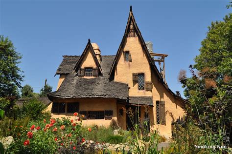 Los Angeles The Witchs House In Beverly Hills The Smoking Nun