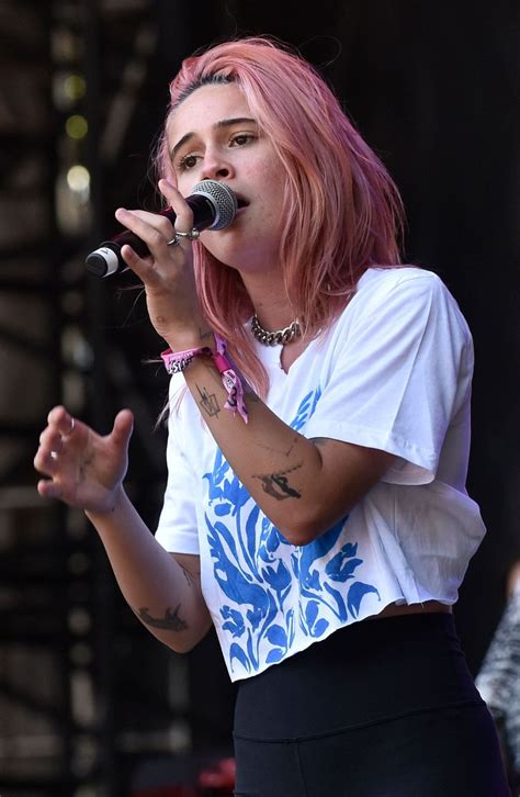 bea miller performs at lollapalooza in chicago 08 03 2019 hawtcelebs