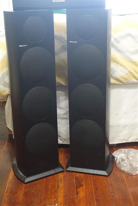 For Sale Two Pioneer Floor Standing Loudspeaker And Center Speaker