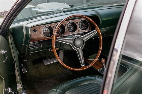 1970 Plymouth Hemi Cuda Review