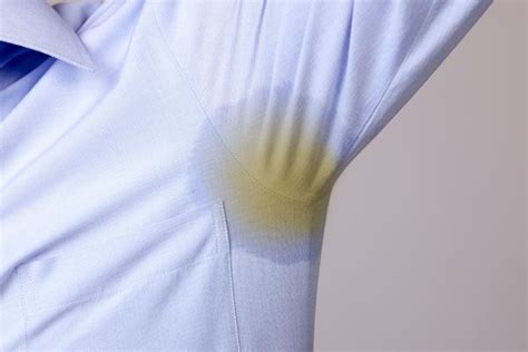 How To Get Rid Of Sweat Stains And Tips To Prevent Pit Stains Пятна