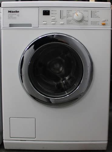 Miele W3240 6kg 1400rpm A Freestanding Washing Machine In White Ml