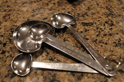 Kgilby The Heart Shaped Measuring Spoons