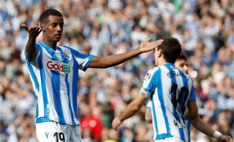 Alexander isak's parents have their family origin from eritrea, a country just around the horn of africa below is a photo of alexander opening his tender heart to his eritrean brothers and sisters. poduzeti smjena Prekid adidas find focus alexander isak ...