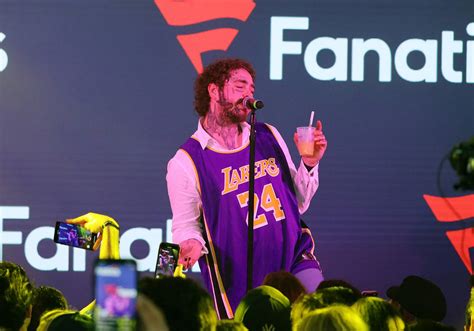 Post Malone Announces New Baby Girl With Fiancée Wsb Tv Channel 2