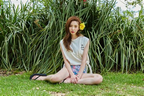 Korean Cute Sexy Pretty Lee Chae Eun Beachwear Set 27022018