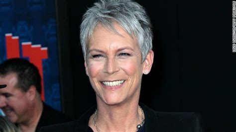 Jamie Lee Curtis Re Creates Famous Psycho Scene Cnn