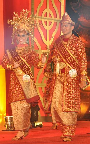 Palembang Bumi Sriwijaya Pakaian Adat Sumatera Selatan Ii