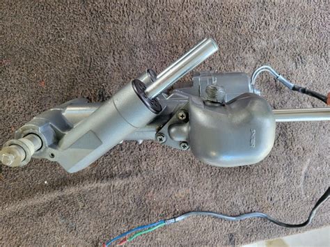 YAMAHA SHOWA POWER TRIM AND TILT ASSEMBLY M 2 FRESHWATER EBay