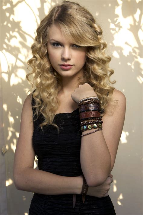Taylor Swift Celebrity Sheclick Com