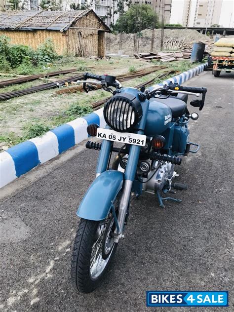 Used 2017 Model Royal Enfield Classic Squadron Blue For Sale In Kolkata