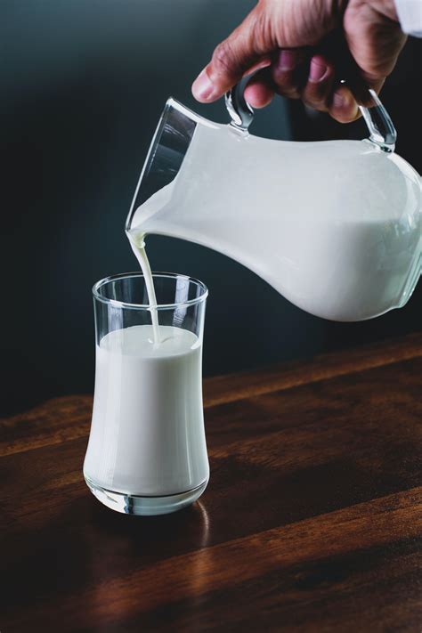 Soy Milk Vs Cow Milk — Food Yourself