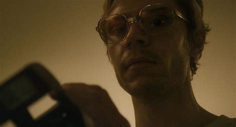 Jeffrey Dahmer La Serie De Netflix Sobre El Criminal De Milwaukee Hizo Historia Con Solo Dos