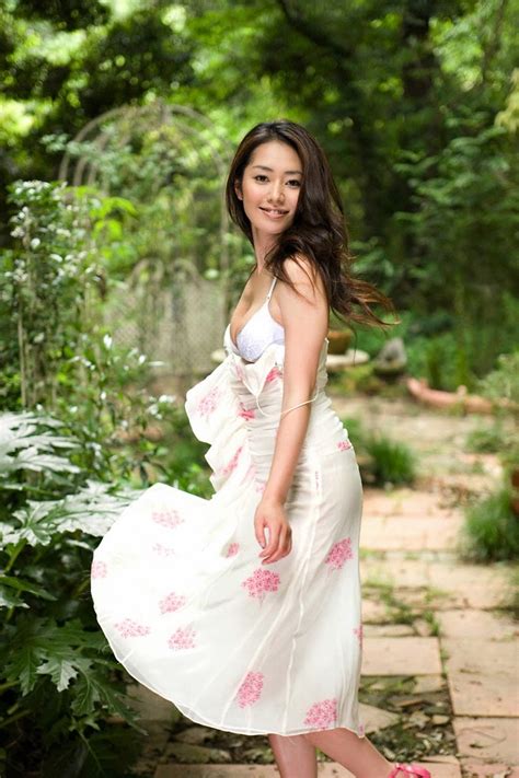 momoko tani in garden photos ~ sexy actresses wallpaper
