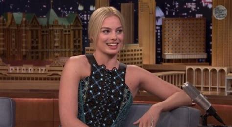 Margot Robbie Tells Jimmy Fallon Shes A Toilet Paper Thief Arent We All Video Leo Sigh