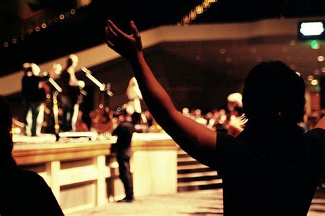 3 Reasons Contemporary Worship Is Declining And What We Can Do To Help