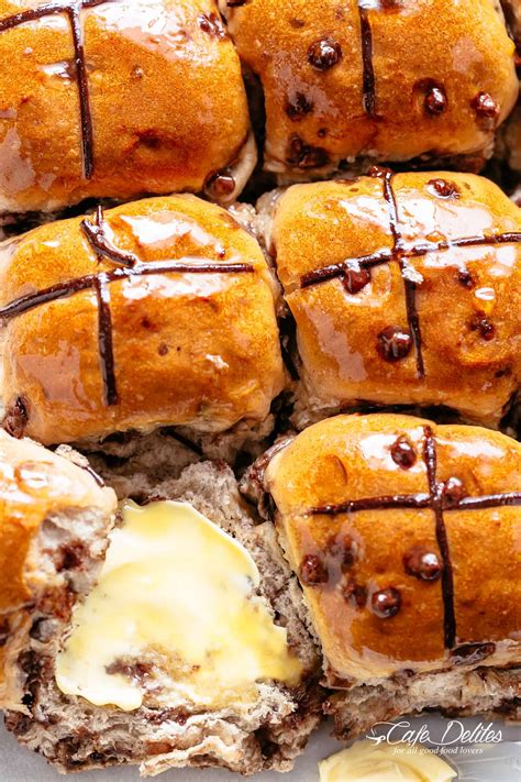 Easy Hot Cross Buns Chocolate Chips Cafe Delites