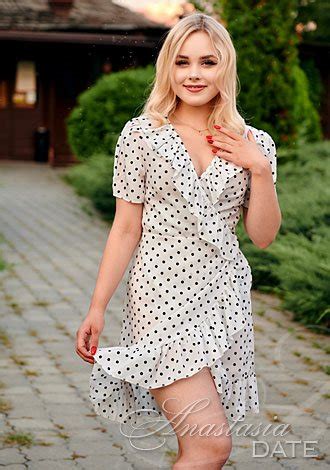 Photos Of Ukrainian Partner Angelica From Cherkasy 19 Yo Hair Color