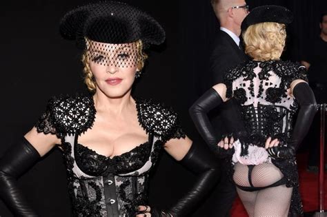 Grammys Madonna Gets Cheeky As She Flashes Her BUM On The Red Carpet Mirror Online