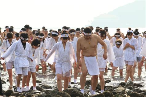 青島の海で裸まいり 中九州横浜情報サイトパワナビ