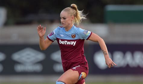 West ham united lfc skal spille sin neste kamp den 11/15/2020 mot brighton & hove albion lfc i the fa women's super league. Alisha Lehmann Fifa 21 : Alisha Lehmann: La futbolista que ...