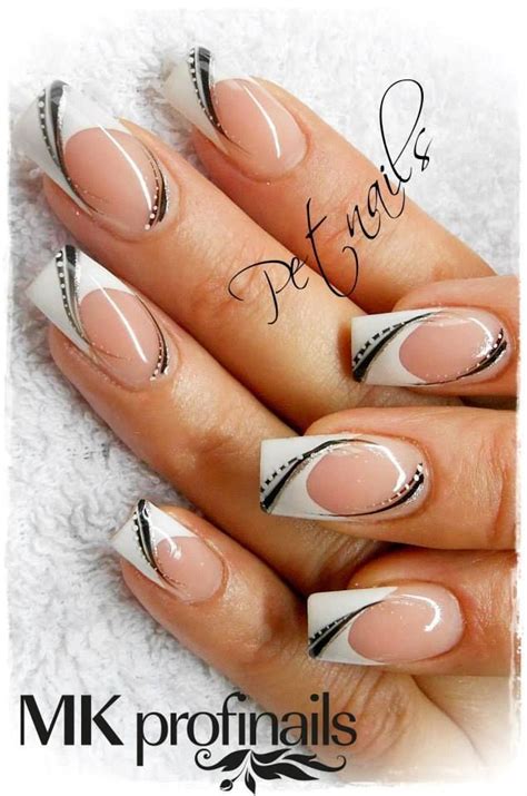 5 Awesome French Manicure Designs Beautyhihi Trendy Nails Nail Art
