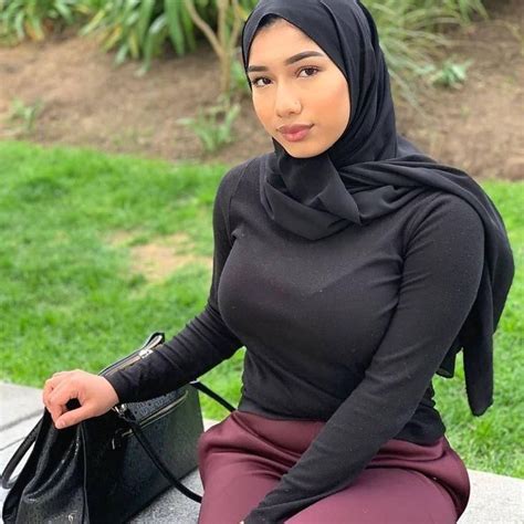 Pin by Diyar Moğolkanlı on Girl in 2020 | Girl hijab, Hijab fashion ...