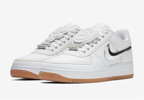 There is no other shoe than connects sport, music, fashion, art, the street and the city all at the same time. Nike Air Force 1 Low Travis Scott AQ4211-100 - Sneaker Bar ...
