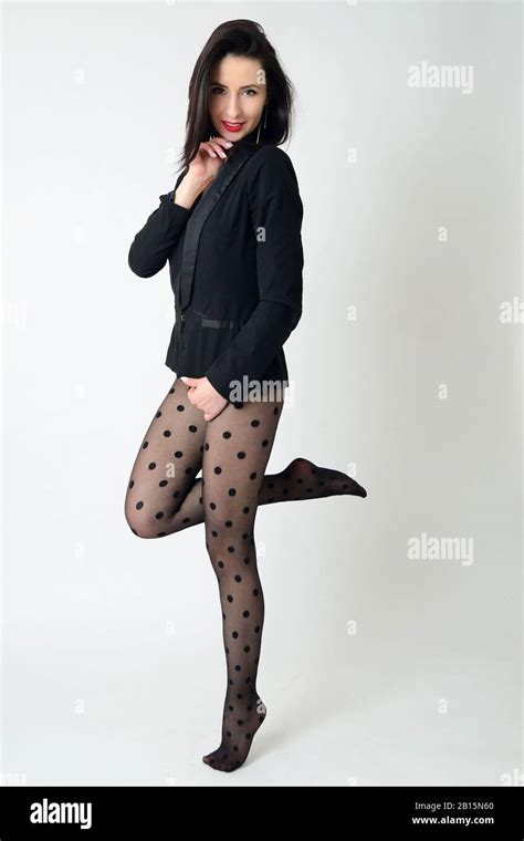 Model In Black Bra Stockings Fotos Und Bildmaterial In Hoher Auflösung Alamy