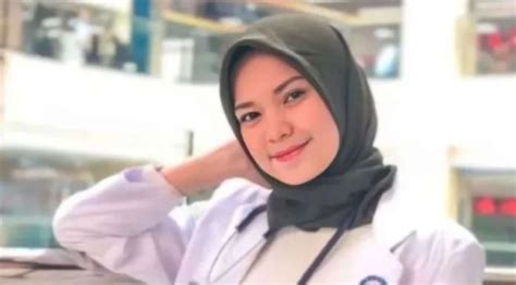 Foto Syur Karina Dinda Lestari Dan Aw Mahasiswa Kedokteran Unhas Viral