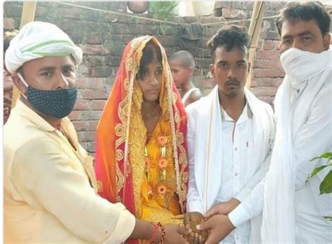 बारात लेकर दूल्हे के घर पहुंची दुल्हन बिहार के बक्सर में लड़के के बहन के ही मंडप में हुई शादी
