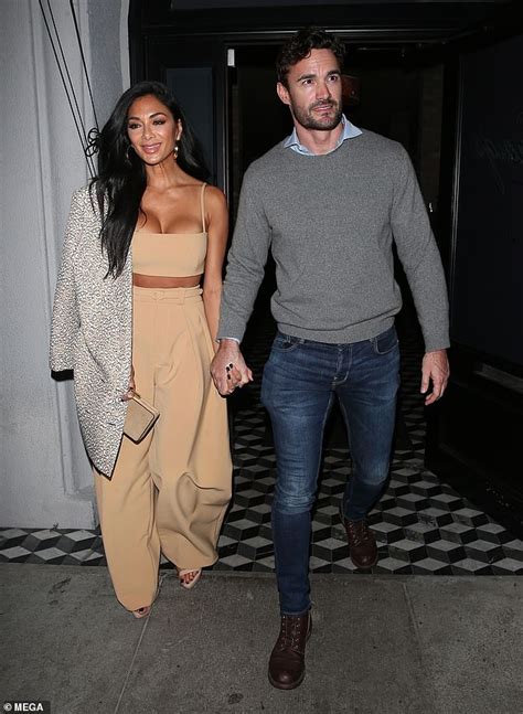 Nicole Scherzinger 41 And Thom Evans 34 Go For Dinner Date Daily Mail Online