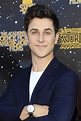 David Henrie arrested for possessing loaded gun at the airport ...