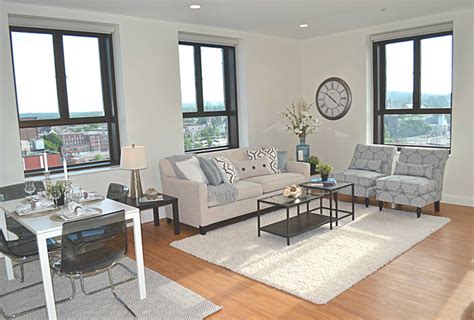 Explore the open floor plan design of these apartments — we're confident you will find what. Red Oak at 875 Elm Street Apartments - Manchester, NH ...