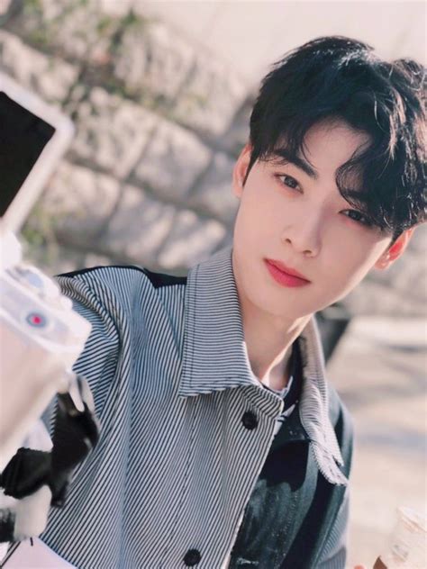 He is a member of the boy group astro and a former member of the project group s.o.u.l. 51 bức ảnh của mỹ nam đẹp như hoa Cha Eunwoo (ASTRO) mà ...