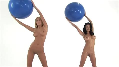 Vid Os De Sexe Porn Hub Nude On Exercise Ball Et Films Porno Yrporno