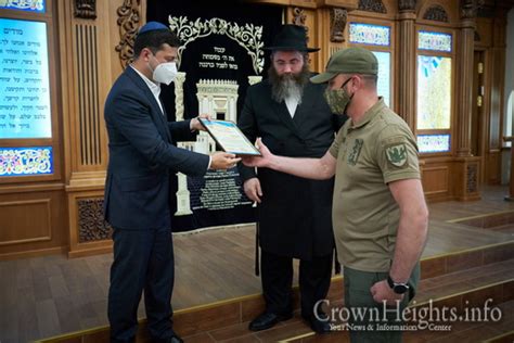 Ukrainian President Zelensky Visits Shul Targeted By An Attempted Arson