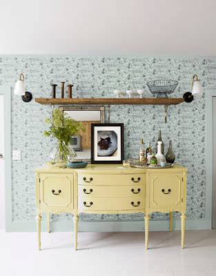 Goodness gracious this is going to be long, so let's go! Old Sweetwater Cottage: Old Yeller